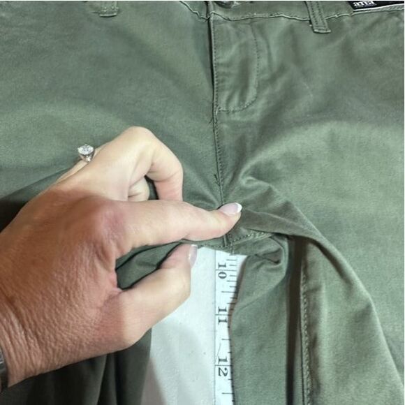 A.n.a NWT Women’s‎ Chino Crop Military Green Flat Front Pants Size 8 - Picture 8 of 11